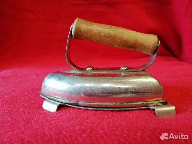 Игрушечный советский утюг. Утюжок СССР