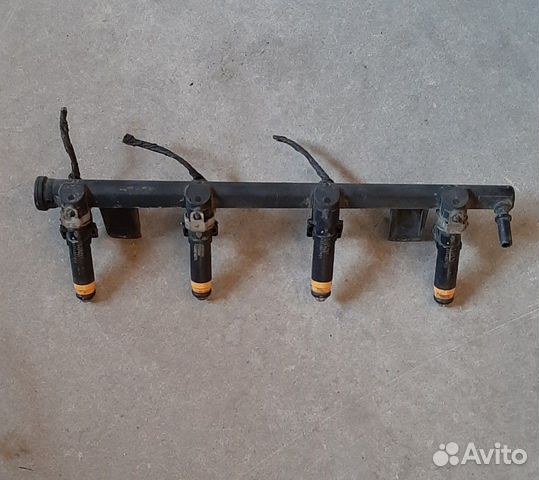 Renault Symbol топливная форсунка