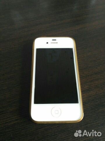 Телефон iPhone 4 Телефон iPhone 4