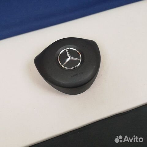 Крышка подушки безопасности руля Mercedes CLA C117 Крышка подушки безопасности руля Mercedes CLA C117