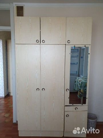 Шкаф