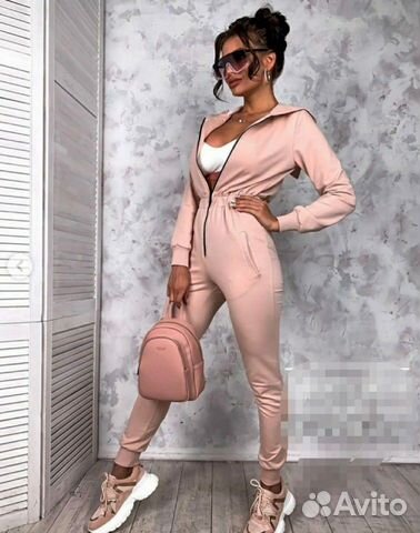 Женский слитный спортивный костюм Женский слитный спортивный костюм