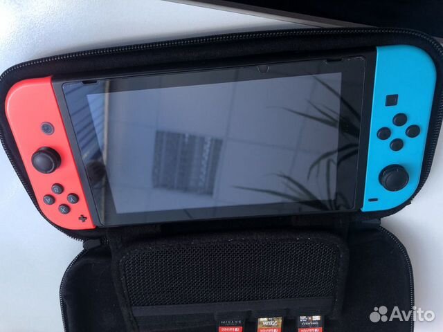 Nintendo Switch Полный комплект + игры и джостик Nintendo Switch Полный комплект + игры и джостик