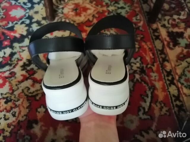 Босоножки женские