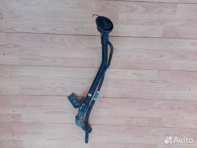 Топливная горловина Nissan Note