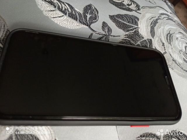 iPhone XR на гарантии