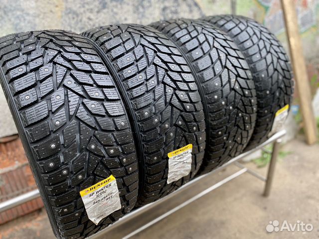 Шины 245/45 R17 Dunlop SP Winter Ice 02 новые Шины 245/45 R17 Dunlop SP Winter Ice 02 новые