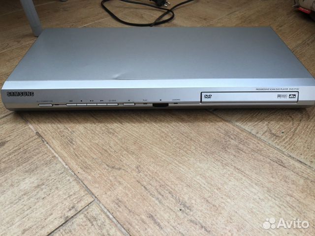 DVD-плеер Samsung DVD-P142
