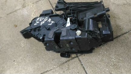 Замок дверной Ленд Ровер Эвок Дискавери 4