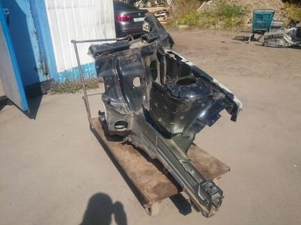 Четверть передняя левая Mercedes E class W212