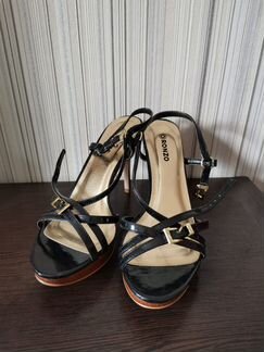 Босоножки женские