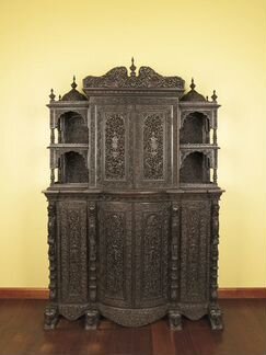 Англо-индийский шкаф из розового дерева 19 век