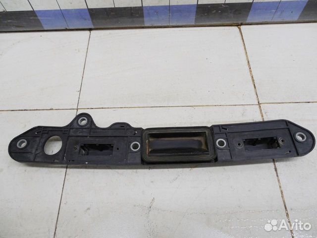 Ручка открывания багажника Touran 2003-2010