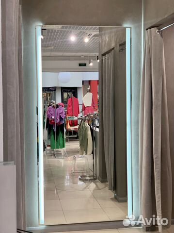 Зеркало с подсветкой в полный рост