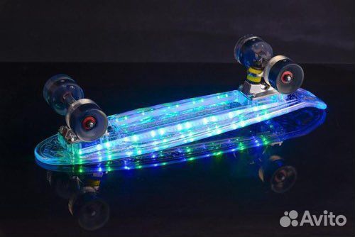 Скейтборд с Блютуз, колонкой и светящаяся дека Нов