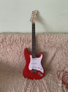 Электрогитара, комбоусилитель, шнур для электрогит