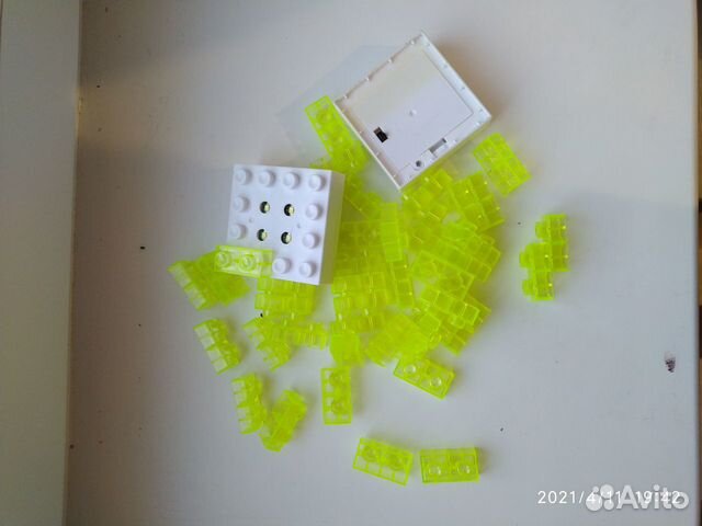 Конструктор, пазлы и книги