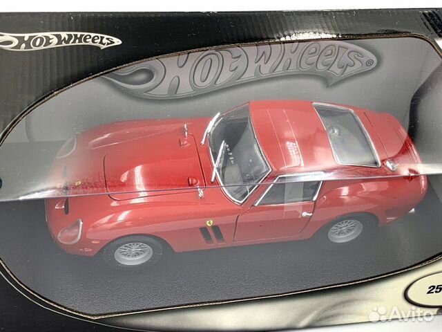 Модель 1:18 hot wheels ferrari 250 gto