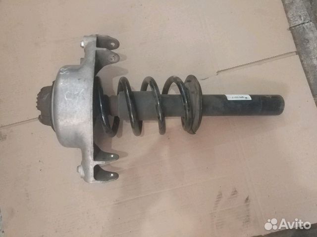 Амортизатор передний в сборе Audi Q5 8R Ауди ку5