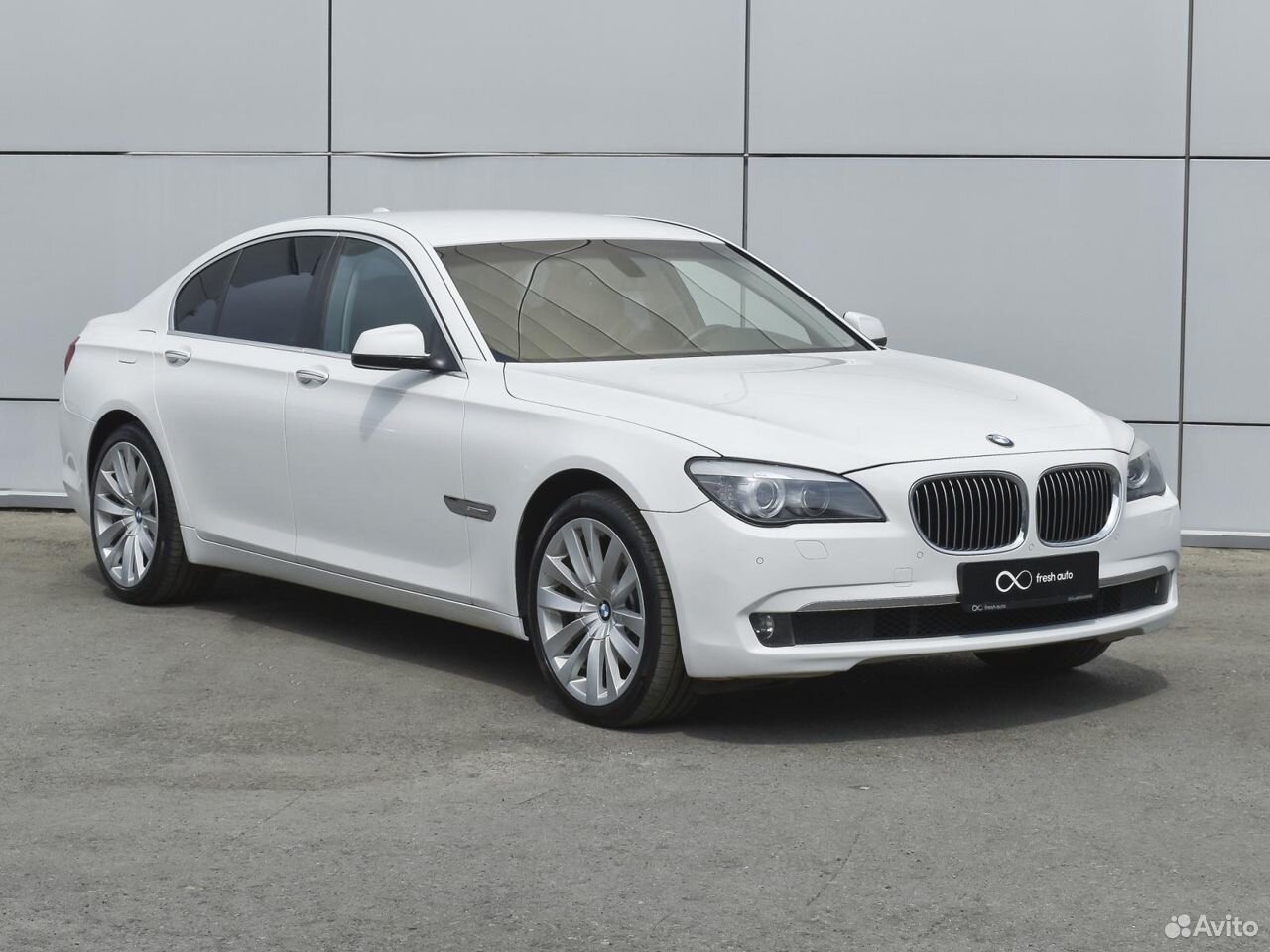 Б 730. Mineralweiss Metallic (a96). Mineralweiss Metallic BMW. Mineralweiss Metallic BMW цвет. BMW : a96 : Mineralweiss.