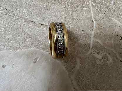 Золотое кольцо с бриллиантоми