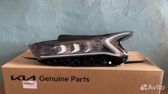 Фара левая KIA K5 92101-L2000