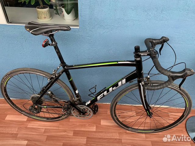 Шоссейный велосипед Fuji Sportif 2.5