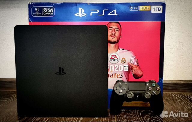 Sony Playstation 4 Slim 500gb/1TB 2 геймпада