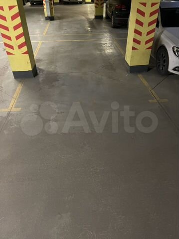 Машиноместо, 20 м²