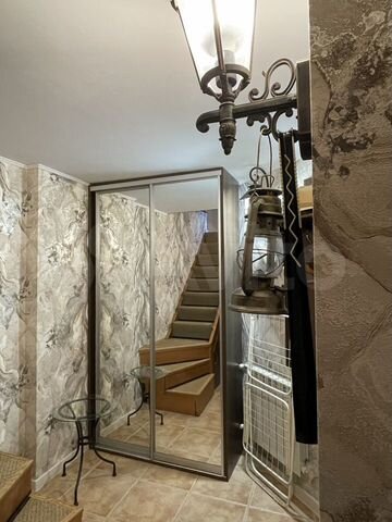 3-к. квартира, 54 м², 1/2 эт.