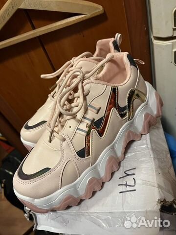 Кроссовки 38-39