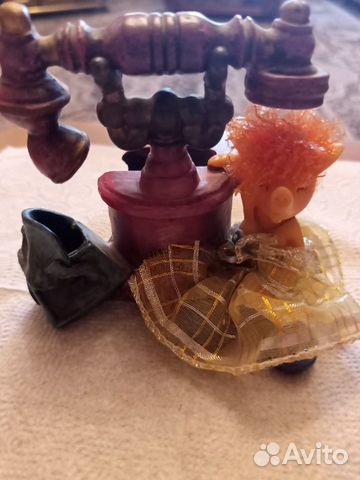 Подставка под ручку и блокнот. Статуэтка