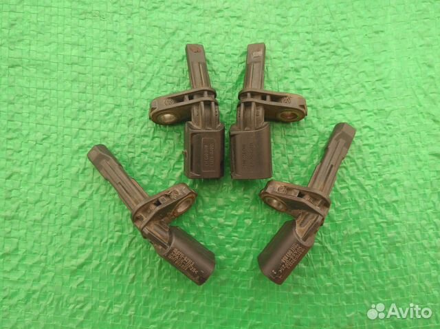 Датчик абс шкода рапид