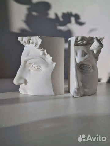 Ограничитель для книг из бетона