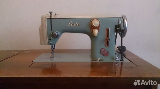 Швейная машина LADA 236-1