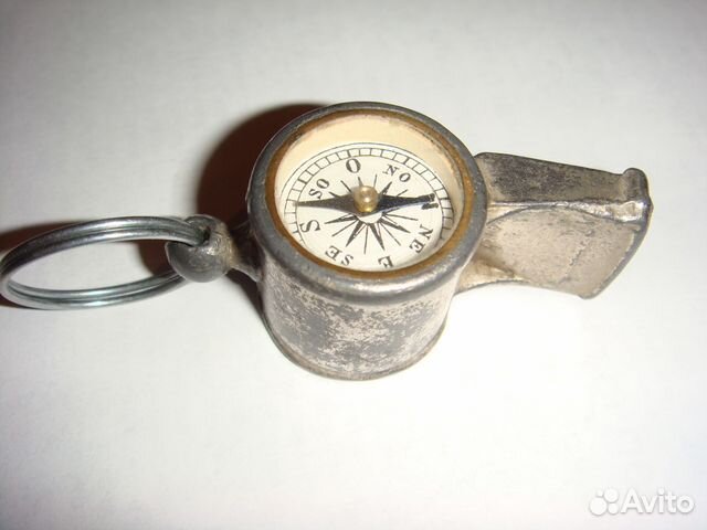 Свисток с компасом. Франция