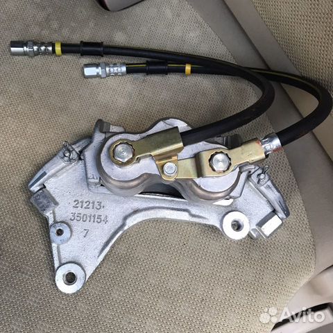 Суппорт передний правый на Ниву 2131