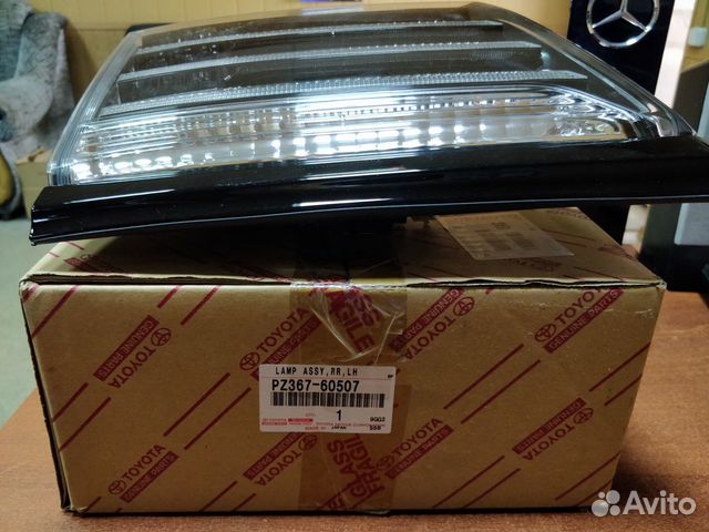 Задний левый фонарь, Lexus LX570