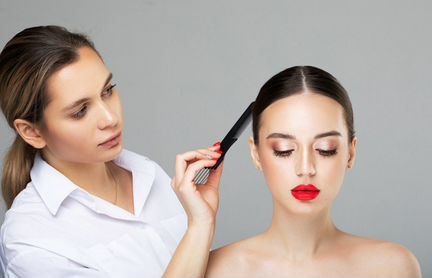 Визажист / стилист по причёскам