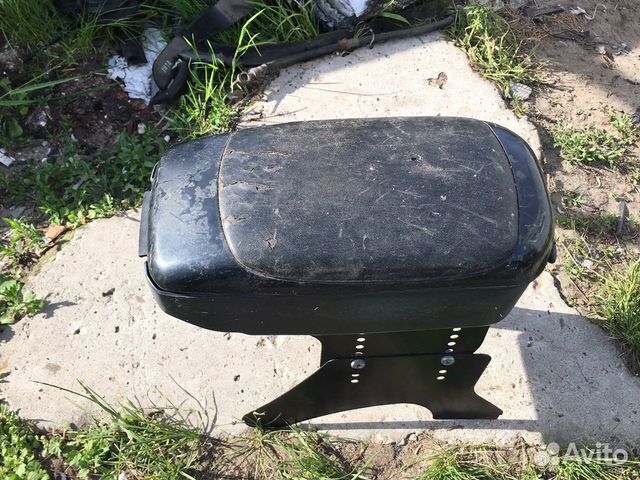 Подлокотник