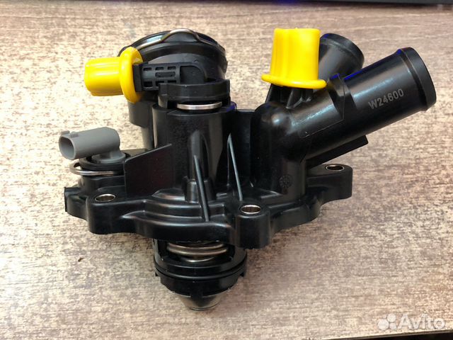 Корпус термостата Mercedes A2712000315