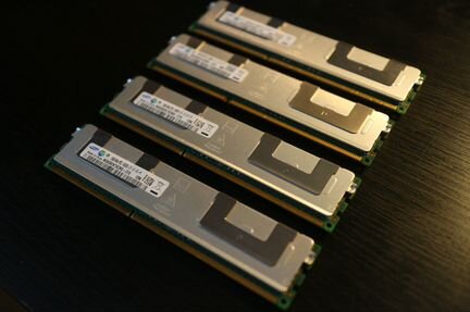 DDR3 ECC 16Gb 4Rx4 PC3-8500R