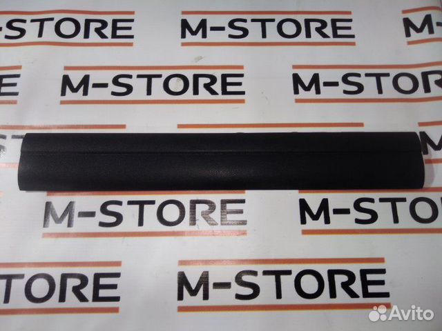 Накладка на порог салона передняя правая Bmw