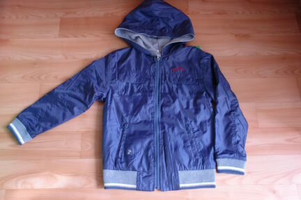 Продам новую ветровку