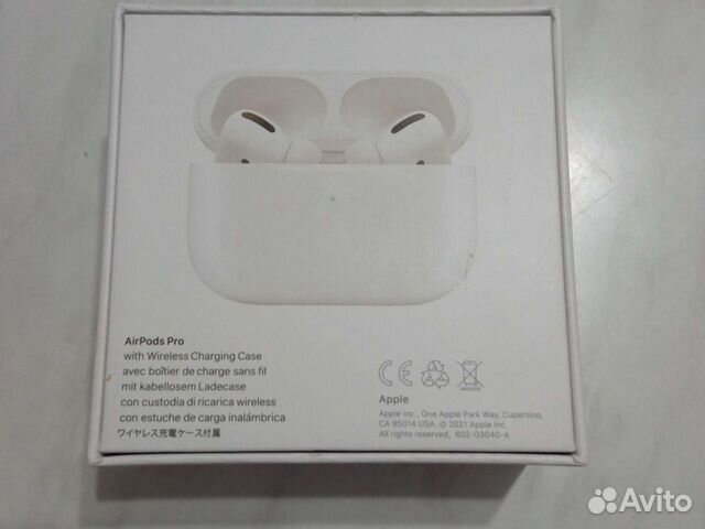 Коробка от наушников AirPods pro. (не наушники)