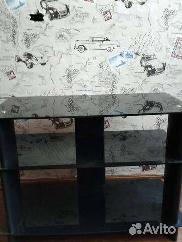 Столик под телевизор