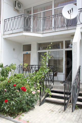 2-к. квартира, 70 м², 1/2 эт.