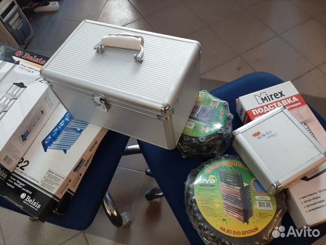 Подставки и контейнеры для CD и DVD дисков