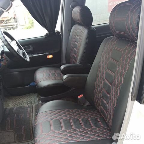 Чехлы Toyota Noah (50) комбо