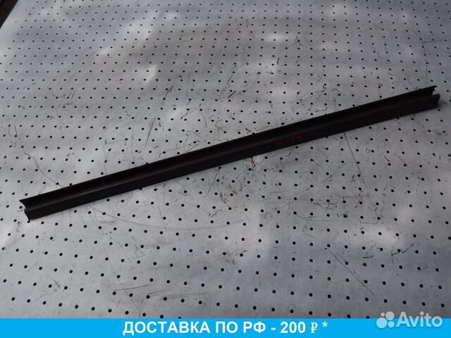 Уплотнитель стекла (внутри) Mazda Tribute